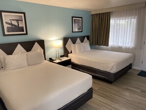 In-room safe, blackout curtains, iron/ironing board, free WiFi - Kings Inn San Diego (San Diego)