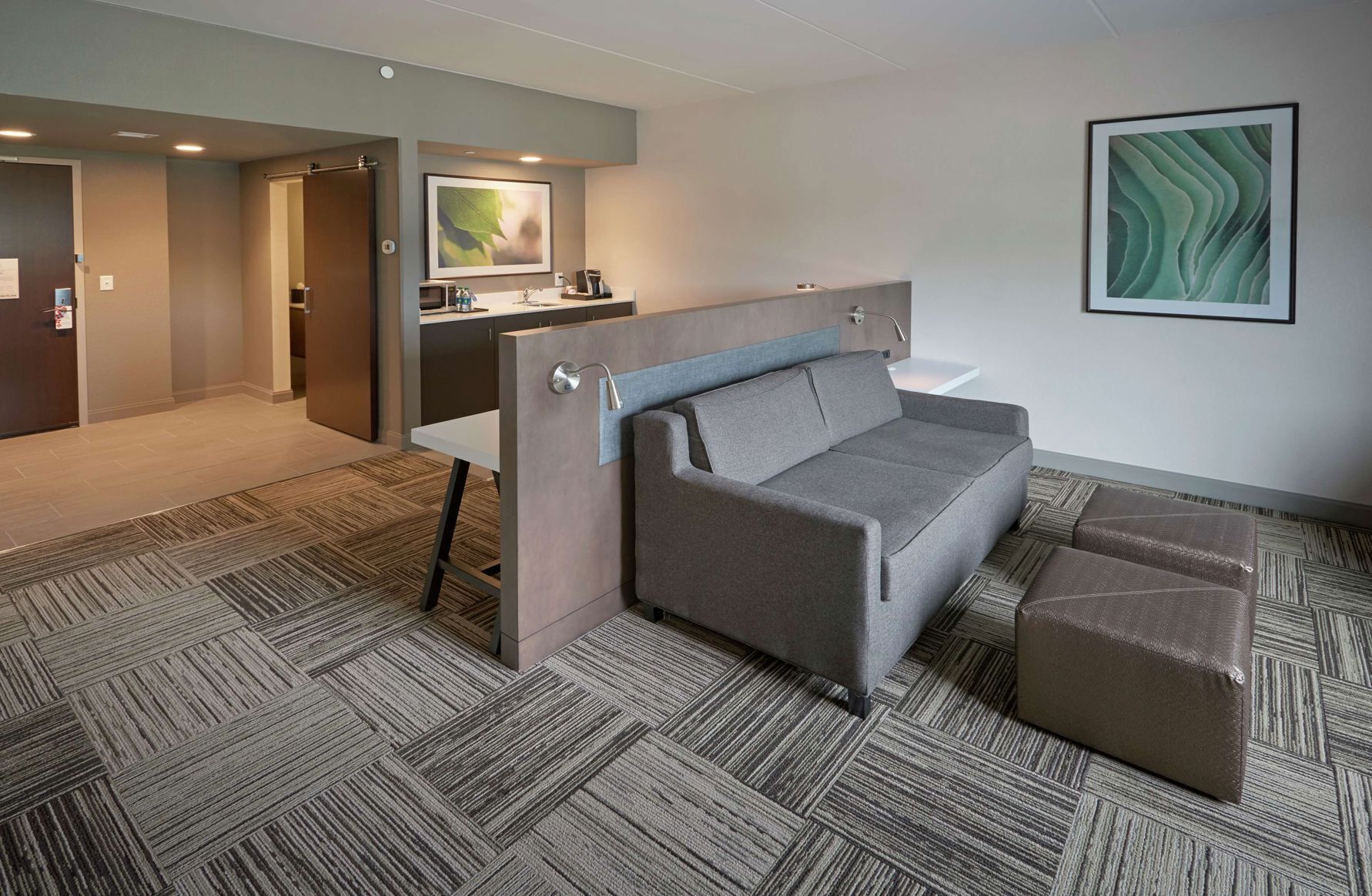 Living area | 50-inch flat-screen TV with premium channels, TV