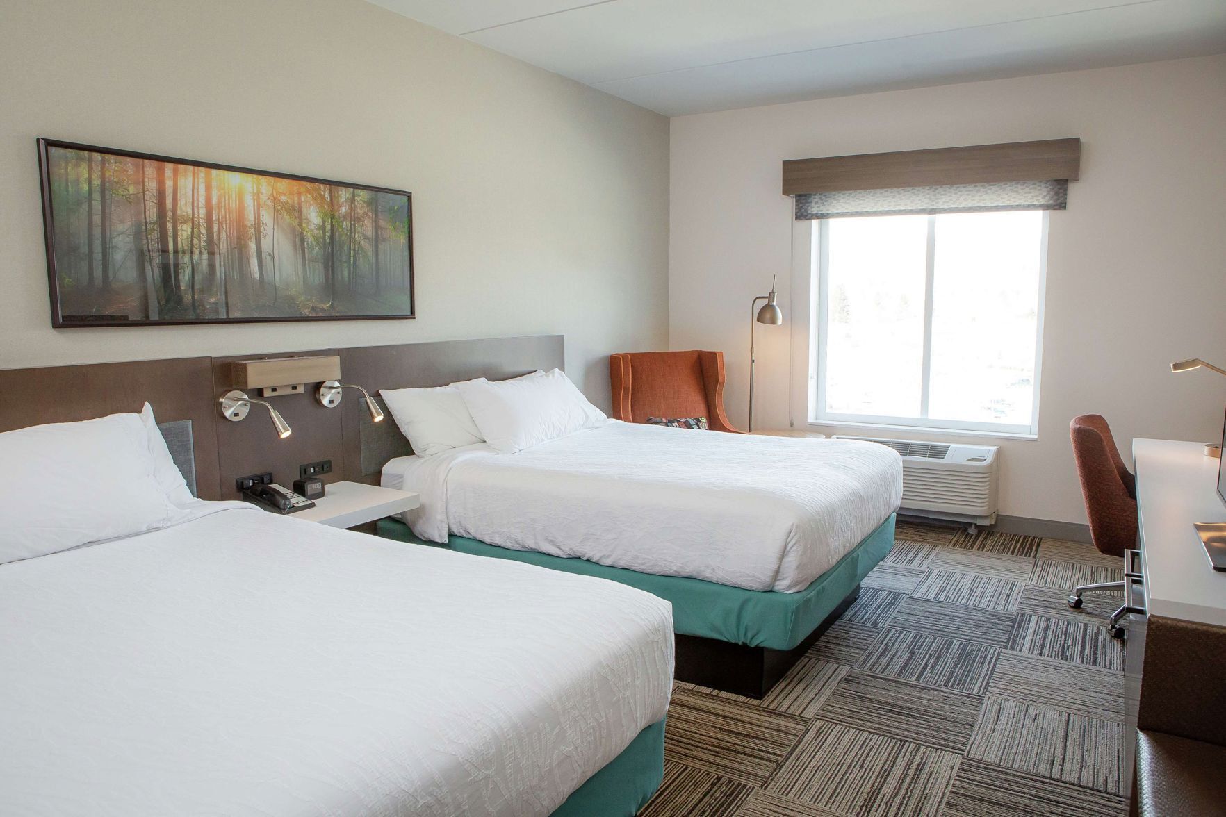 Premium bedding, in-room safe, blackout drapes, iron/ironing board