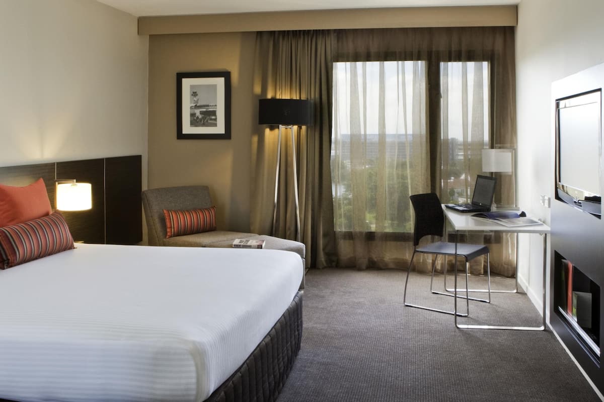 1 bedroom, minibar, in-room safe, desk
