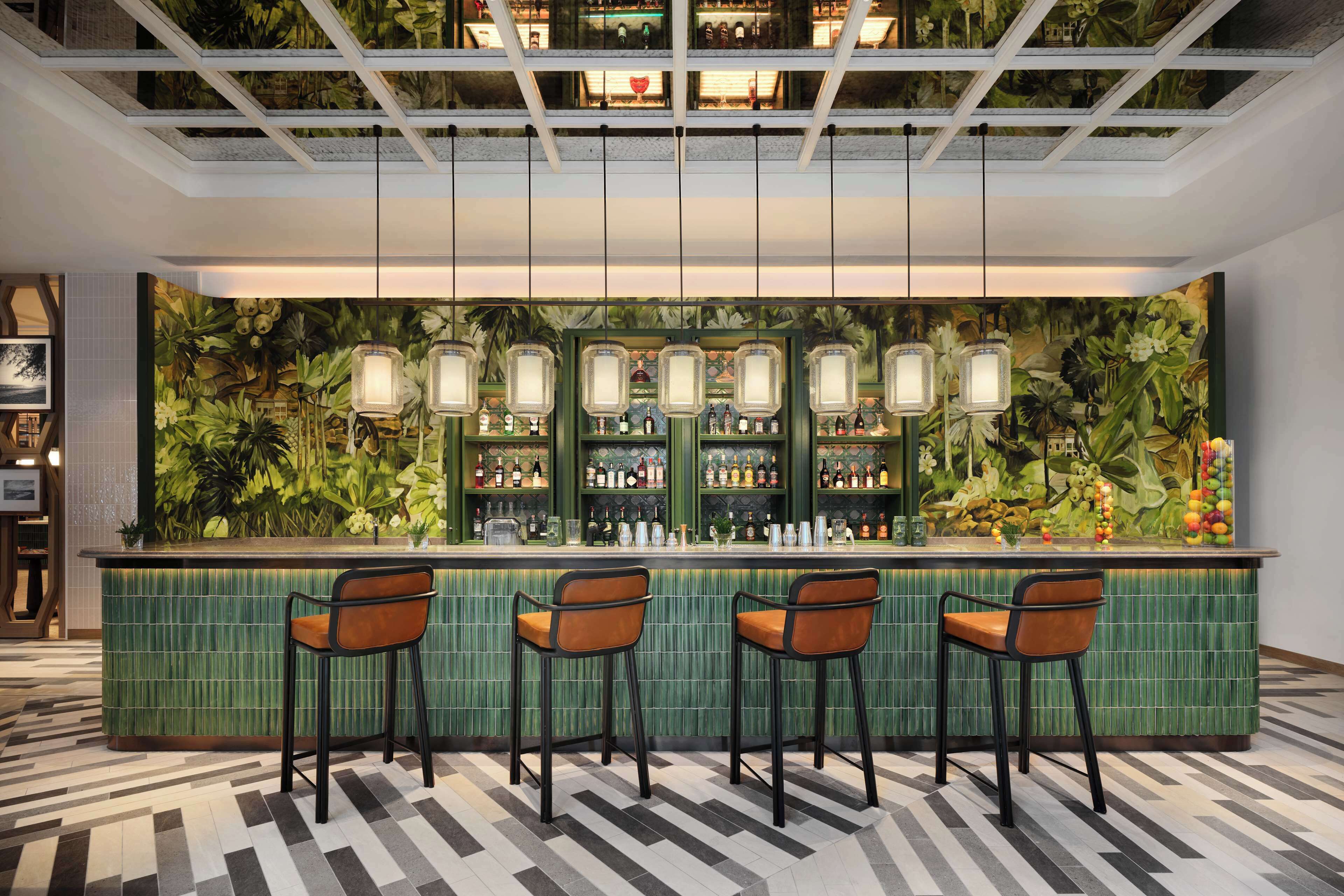 2 bars/lounges, poolside bar, beach bar