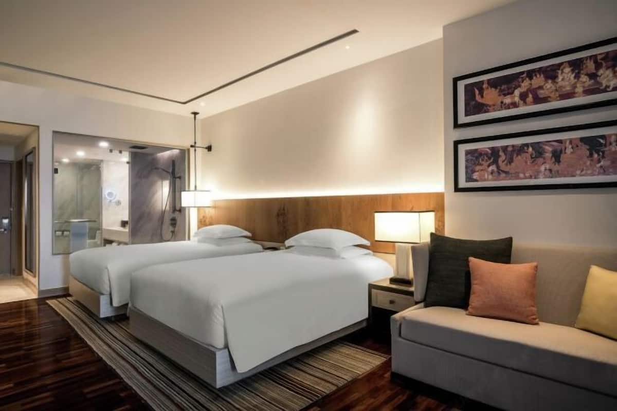1 bedroom, minibar, in-room safe, blackout drapes