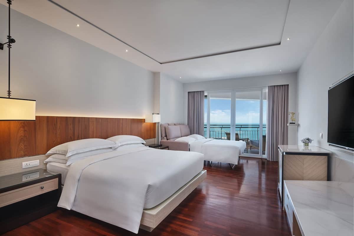 Een minibar, een kluis op de kamer, verduisterende gordijnen