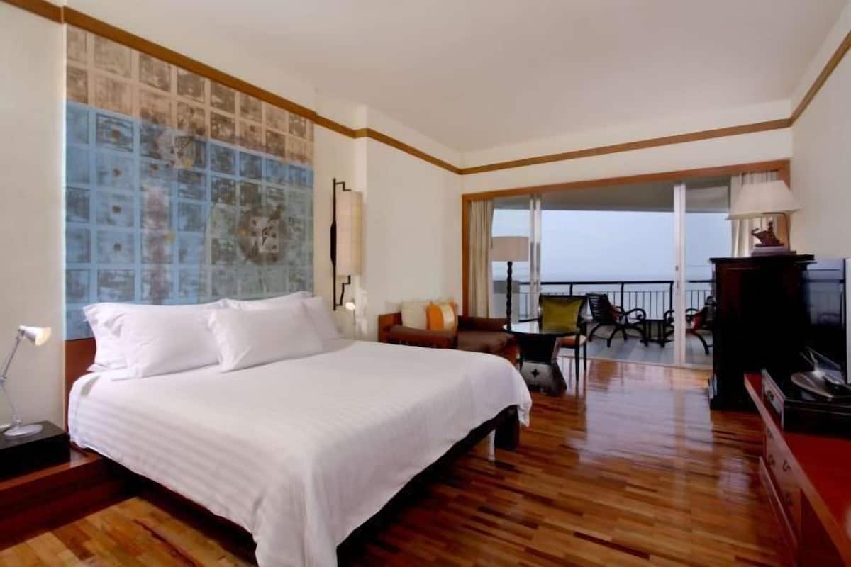1 bedroom, minibar, in-room safe, blackout drapes