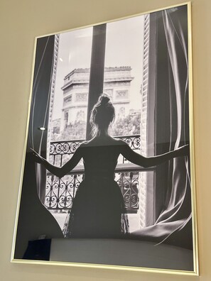 Superior Room, 1 Queen Bed | Premium bedding, minibar, in-room safe, individually furnished