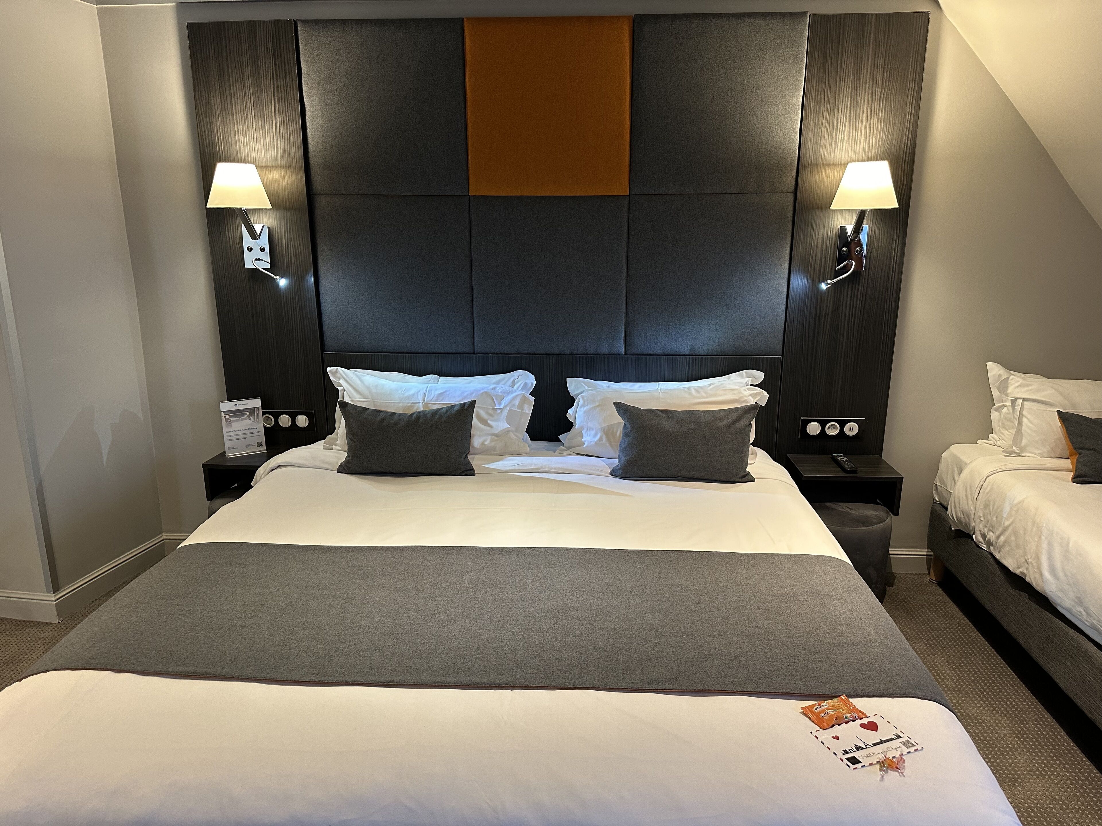 junior suite, 1 queen bed | premium bedding, minibar, in-room safe, individually furnished