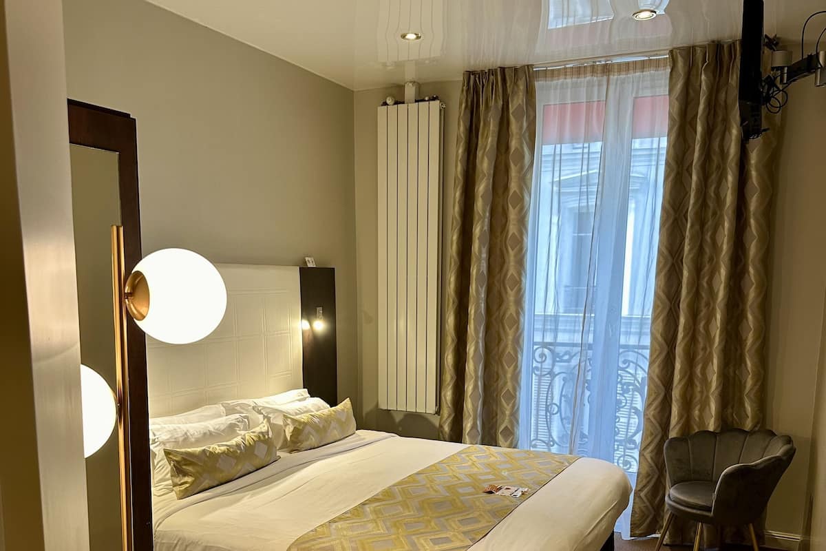 Superior-Zimmer, 1 Queen-Bett | Hochwertige Bettwaren, Minibar, Zimmersafe, individuell eingerichtet