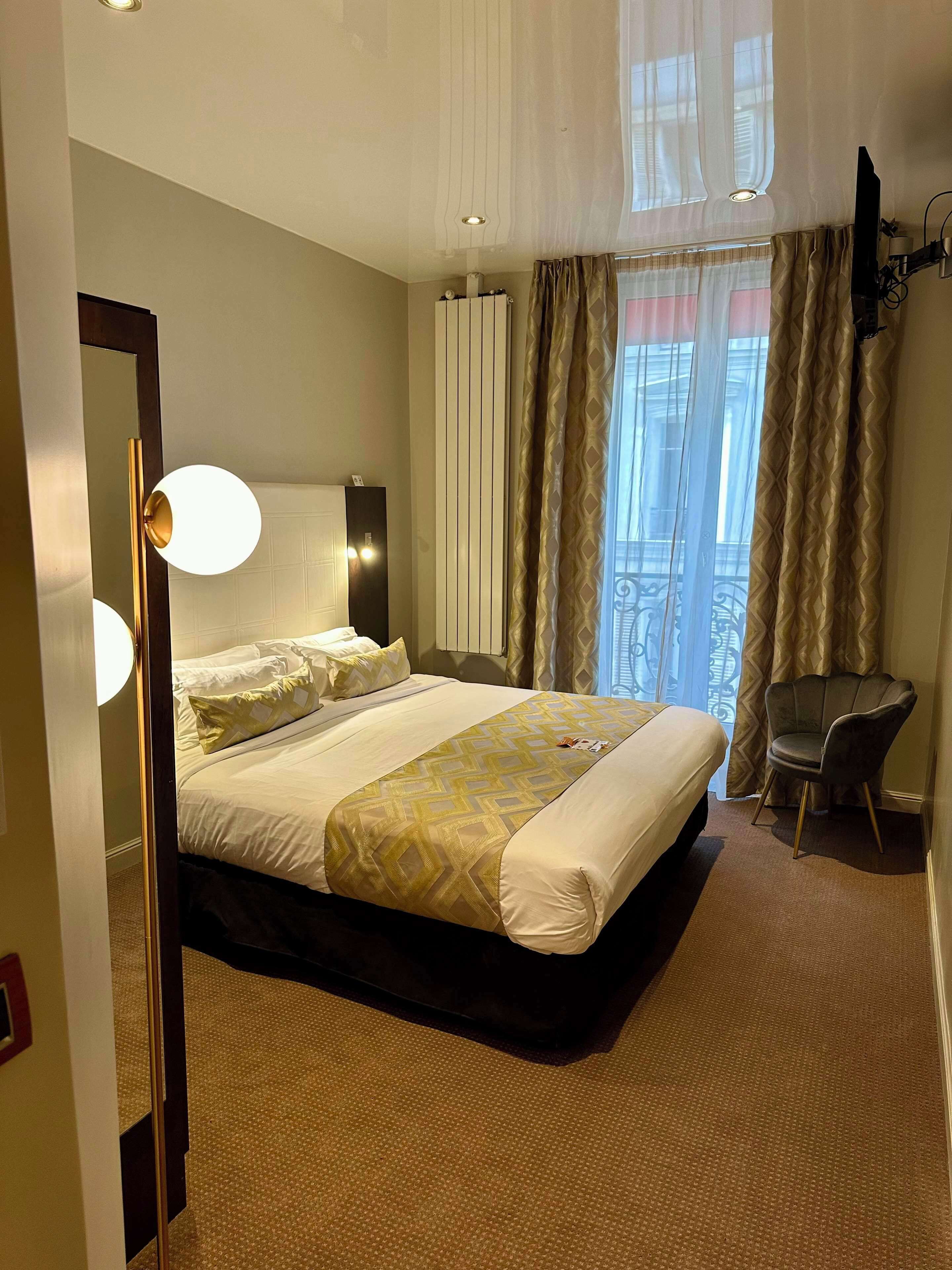 Superior Room, 1 Queen Bed