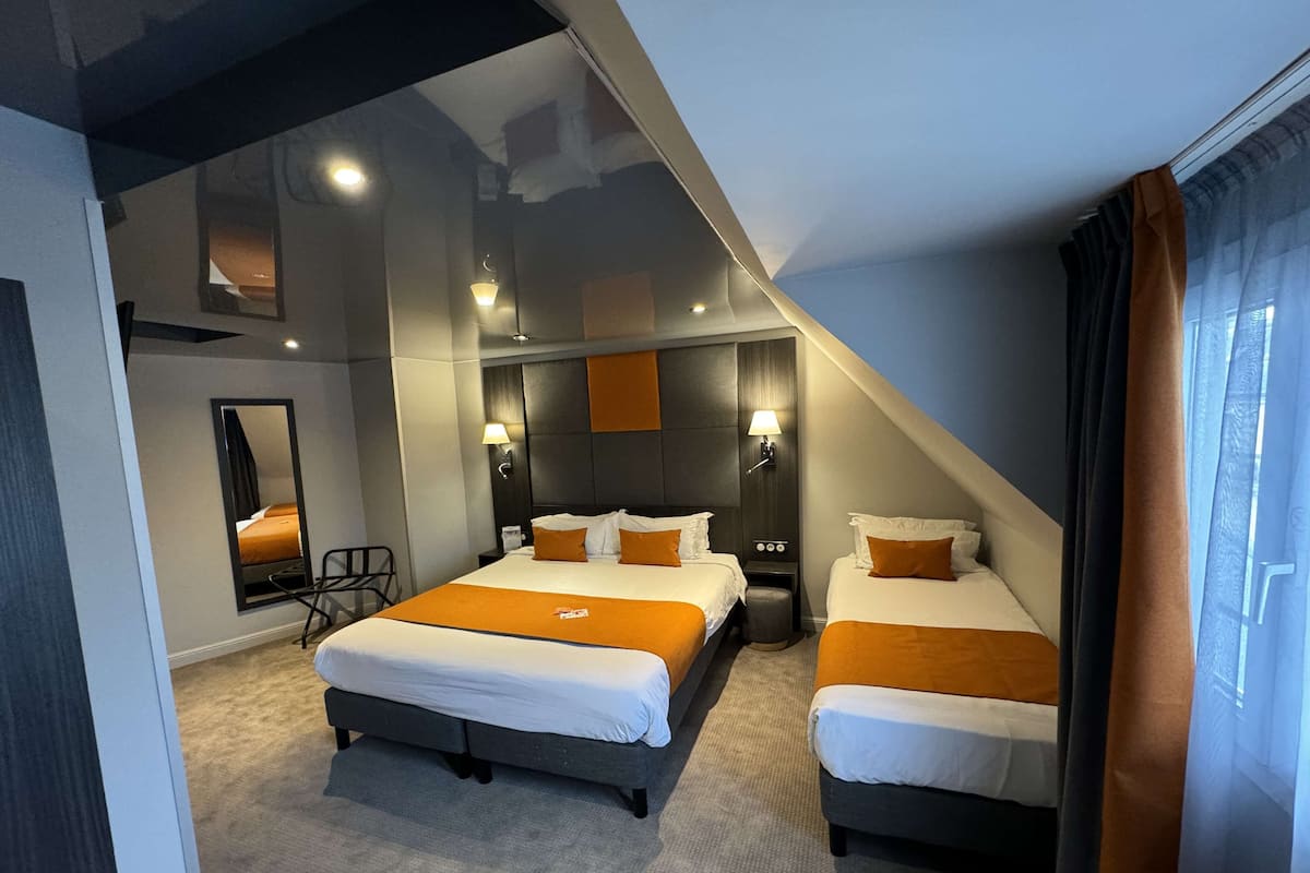 Junior Suite, 1 Queen Bed