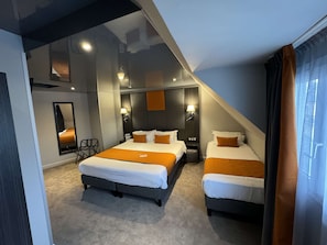 Junior Suite, 1 Queen Bed