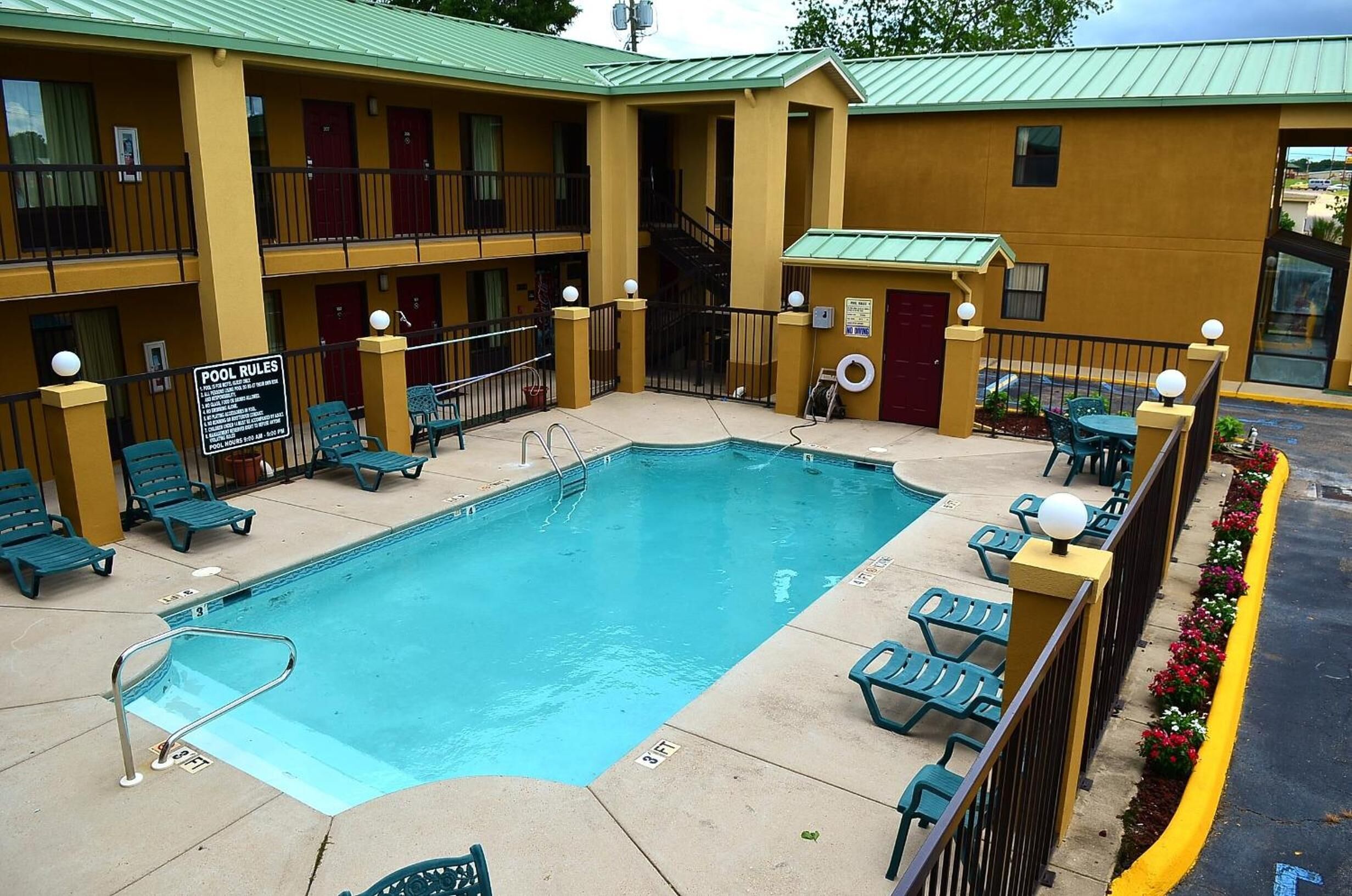 Alberca al aire libre por temporada 