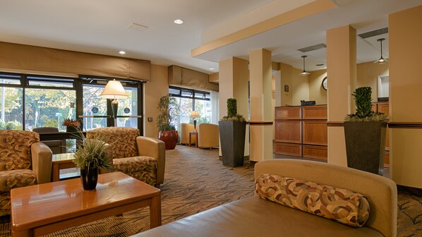 Coin salon dans le hall