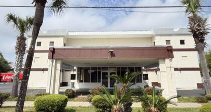 Baymont by Wyndham Pensacola NAS Corry Area