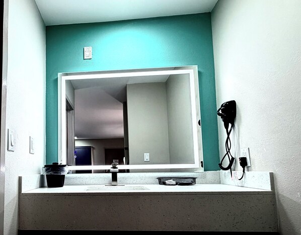 Desk, laptop workspace, iron/ironing board, free WiFi - Baymont by Wyndham Pensacola at NAS Corry (Pensacola)