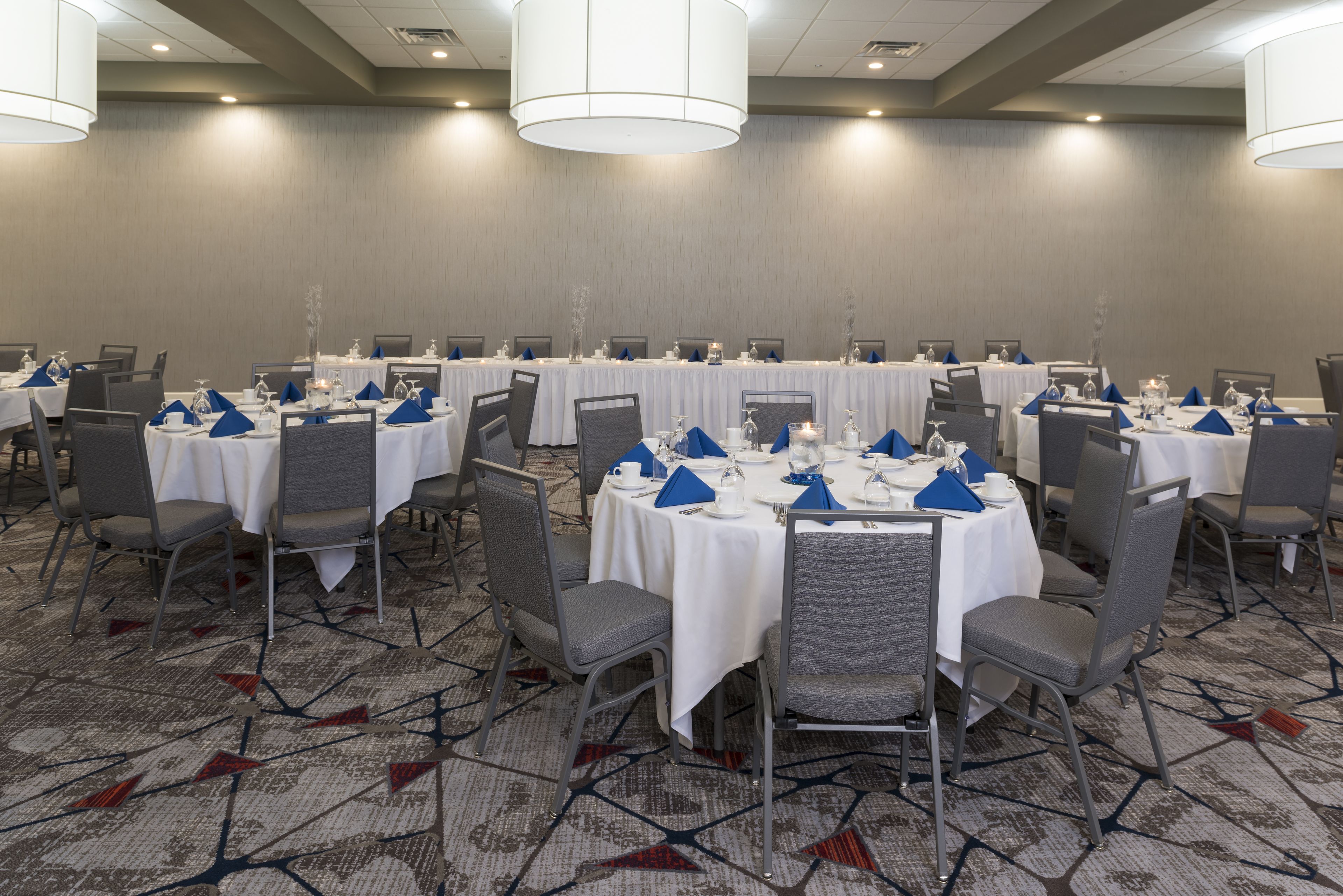 Photo - Sonesta Hotel Grand Rapids Airport