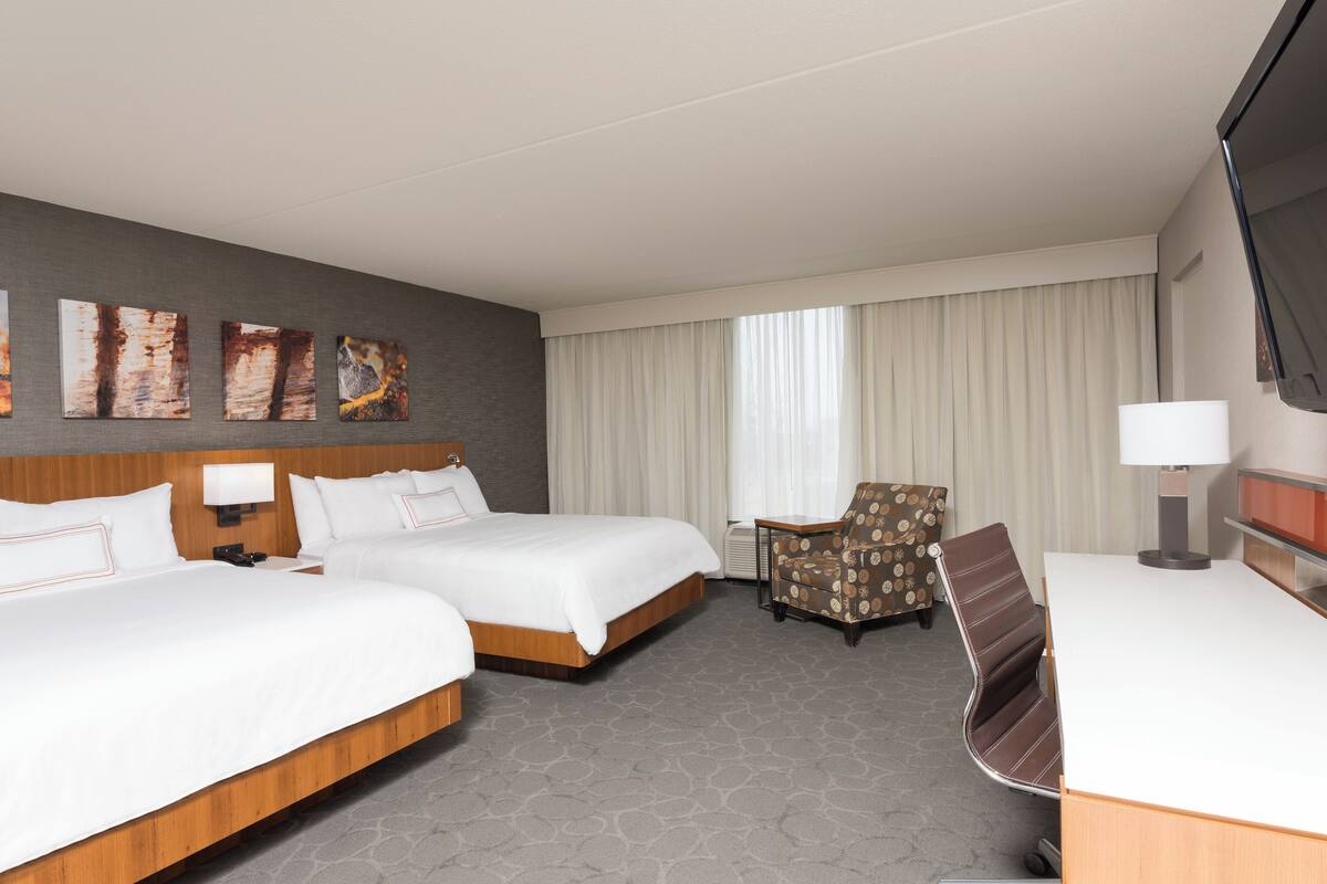 In-room safe, desk, laptop workspace, blackout curtains