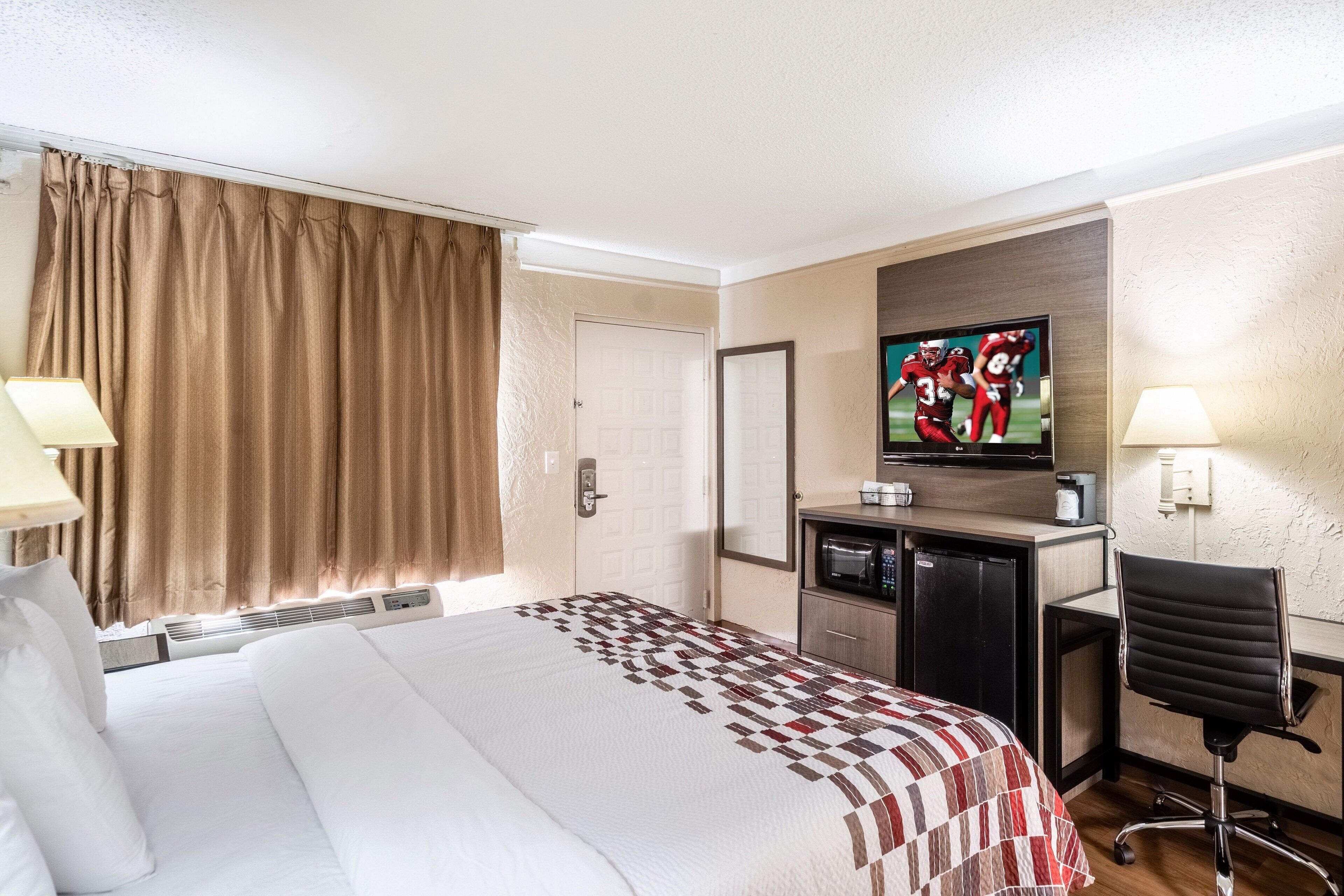 Photo - Red Roof Inn Tampa Bay - St Petersburg