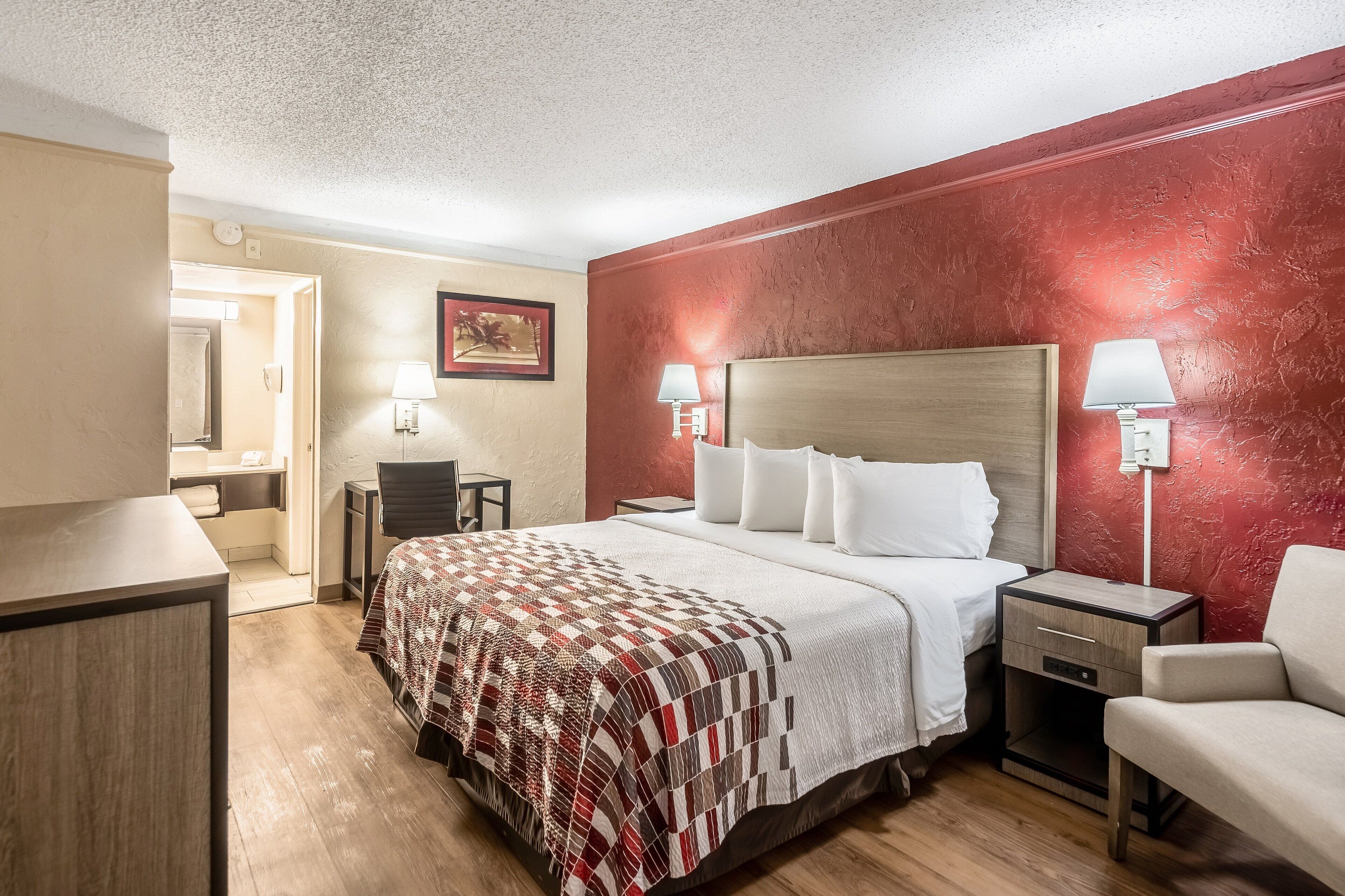 Photo - Red Roof Inn Tampa Bay - St. Petersburg