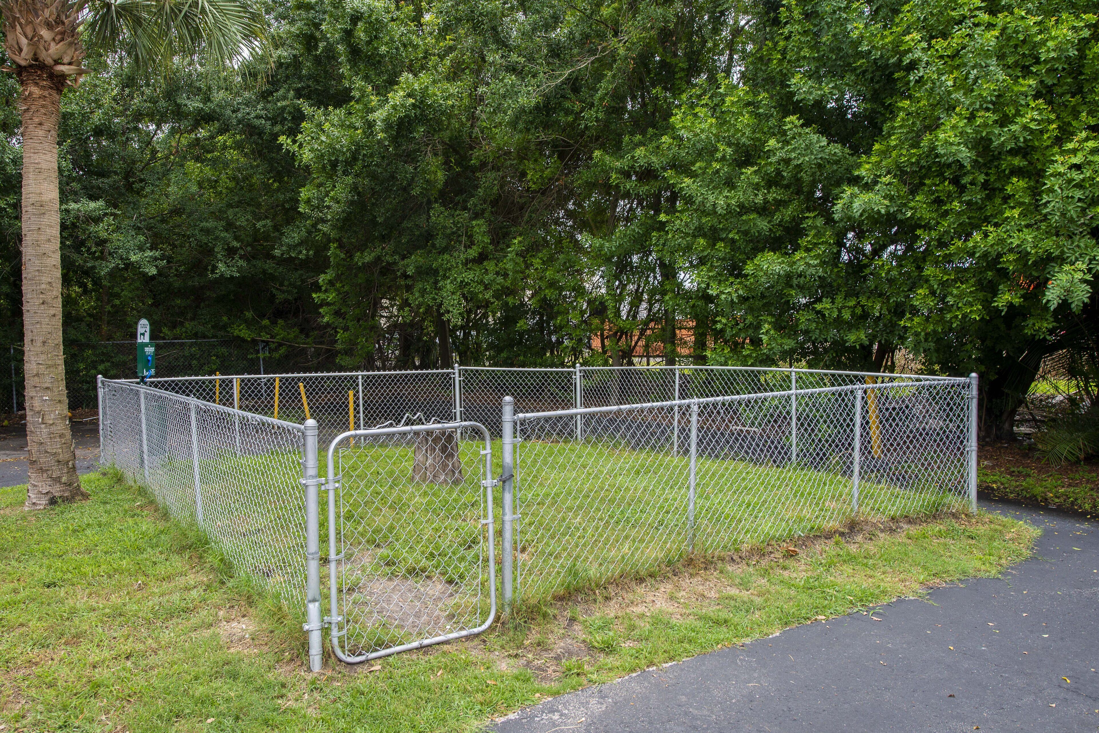 Photo - Red Roof Inn Tampa Bay - St Petersburg