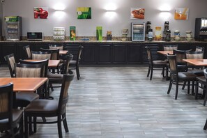 Café da manhã continental grátis todos os dias