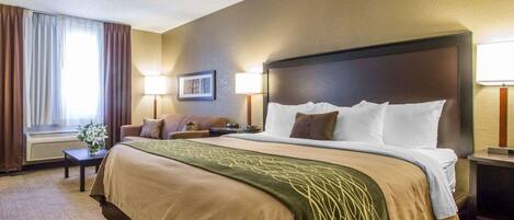 Caixa forta a l'habitació i escriptori