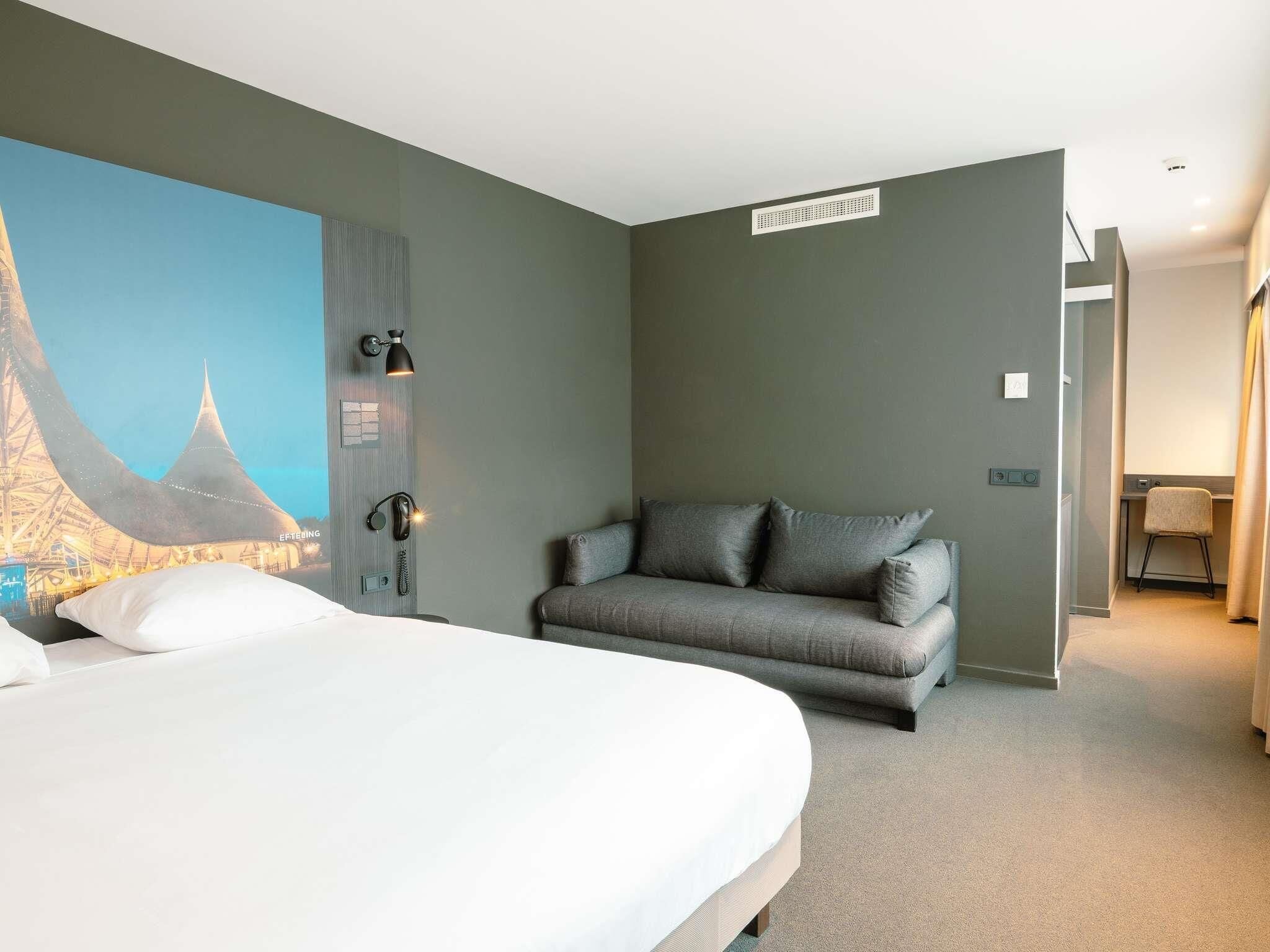 Quarto casal standard, 1 cama de casal e sofá-cama | Frigobar, escrivaninha, cortinas blackout, quartos à prova de som