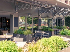 Bar (in der Unterkunft)