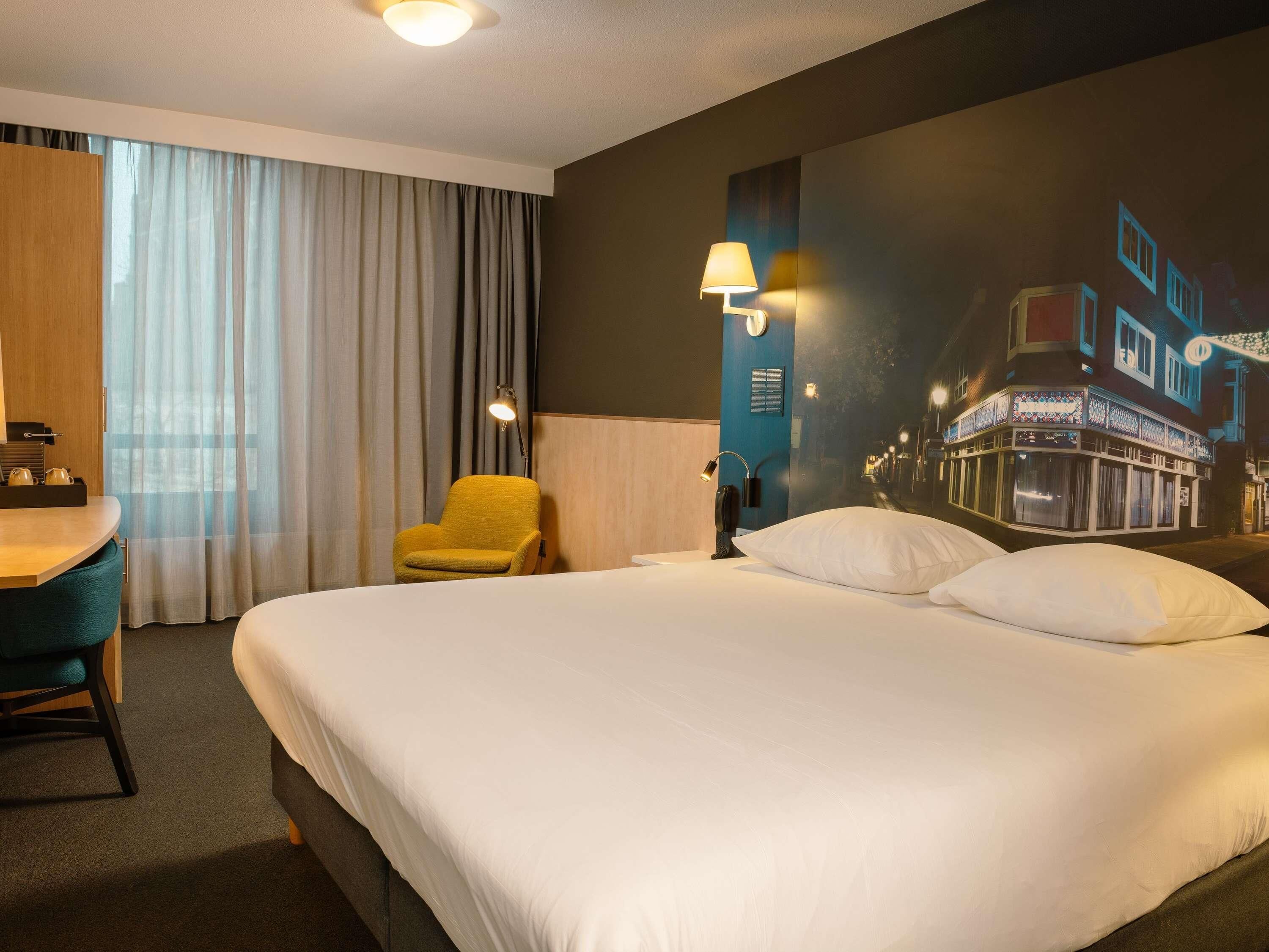 Habitación estándar doble, 1 cama doble | Minibar, escritorio, cortinas opacas y sistema de insonorización