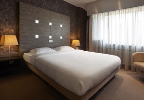 Minibar, desk, blackout curtains, soundproofing