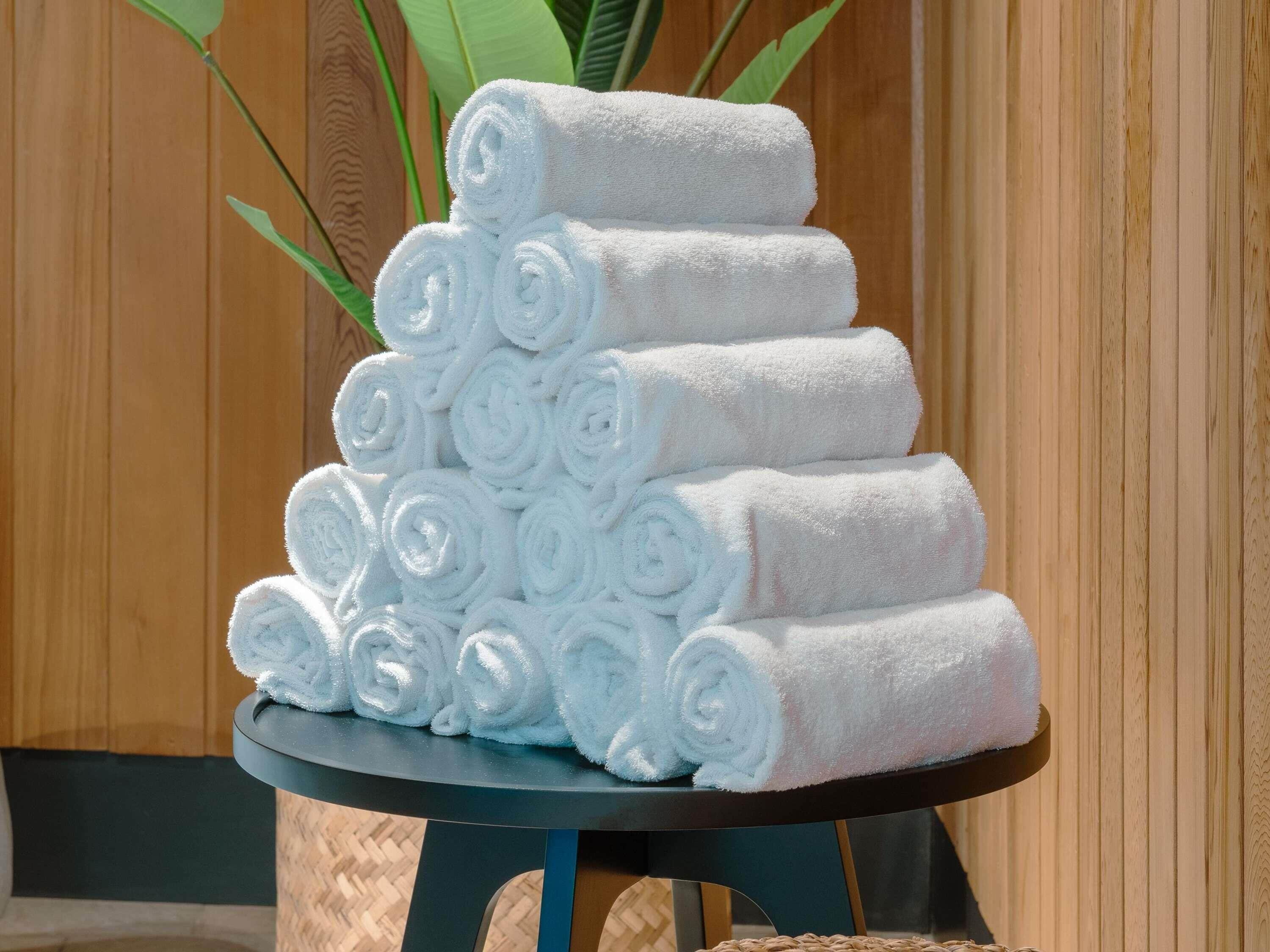 indoor pool, pool loungers