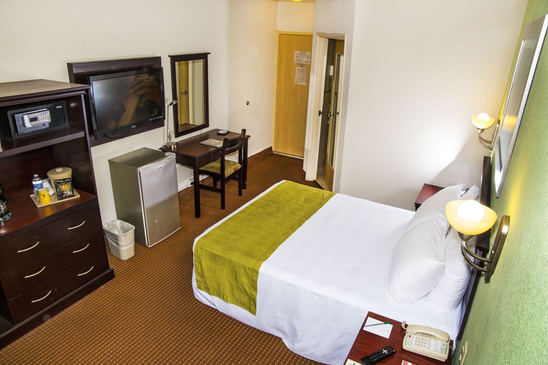 Hypo-allergenic bedding, in-room safe, desk, laptop workspace