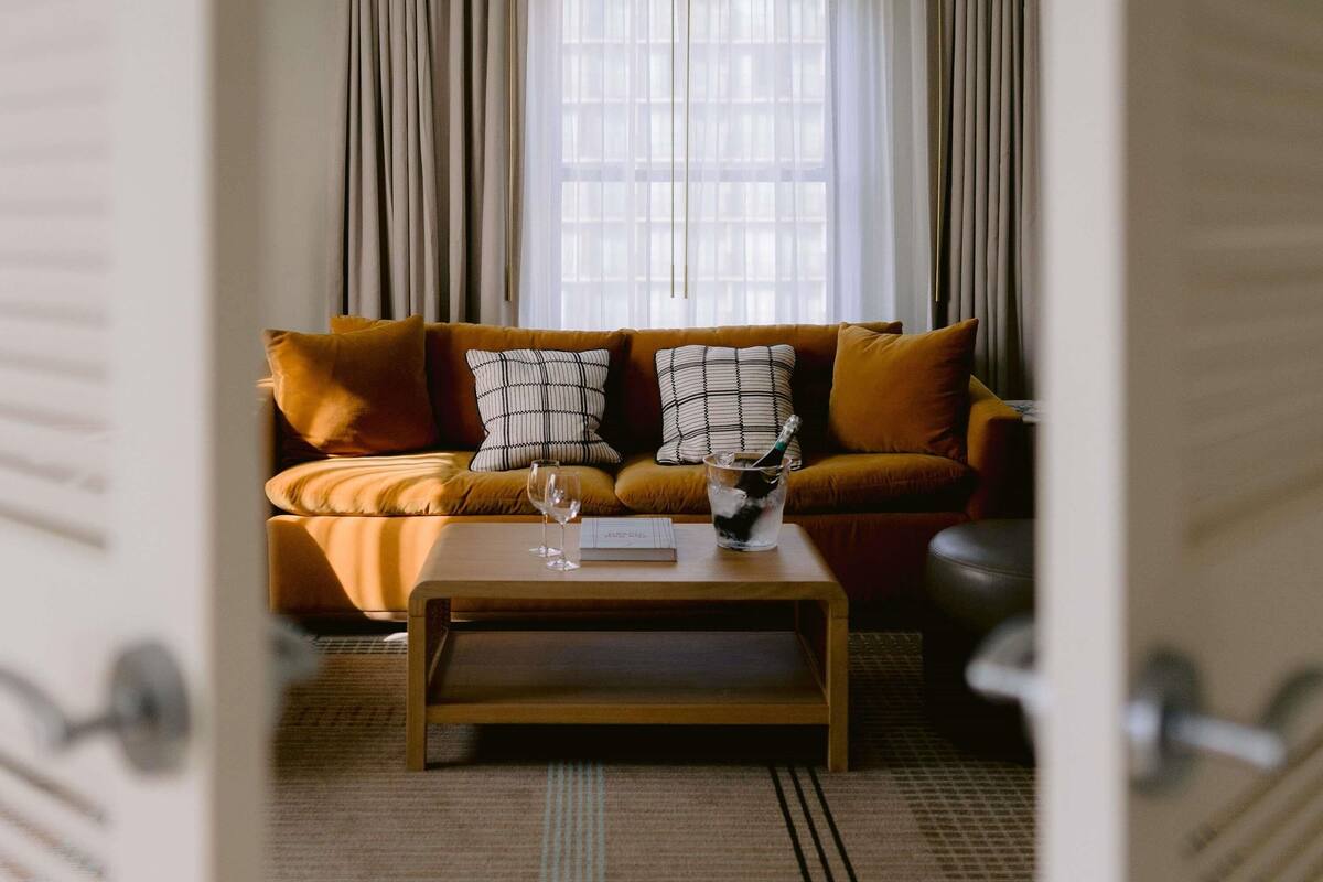 Ropa de cama hipoalergénica y minibar