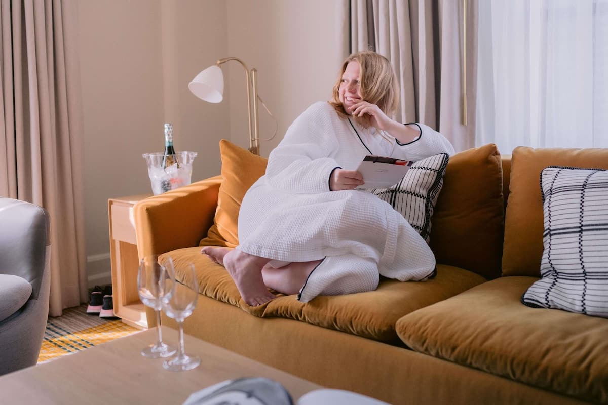 Hypo-allergenic bedding, minibar, in-room safe, desk