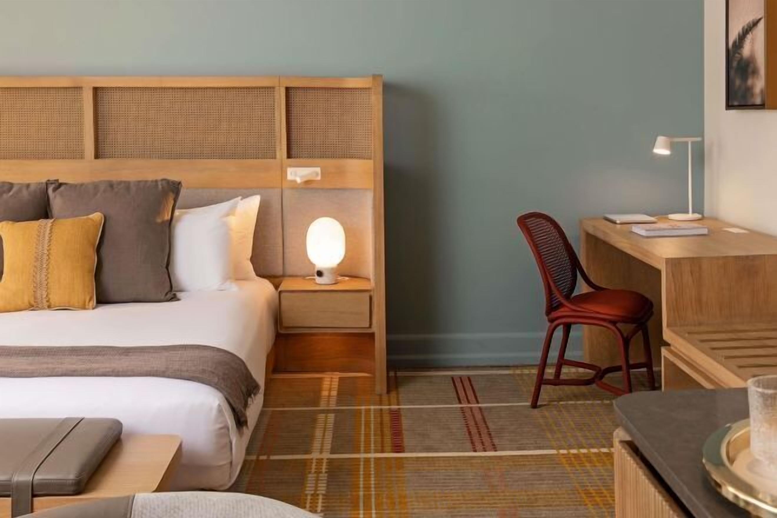 防过敏的被褥、迷你吧、客房内保险箱、办公桌