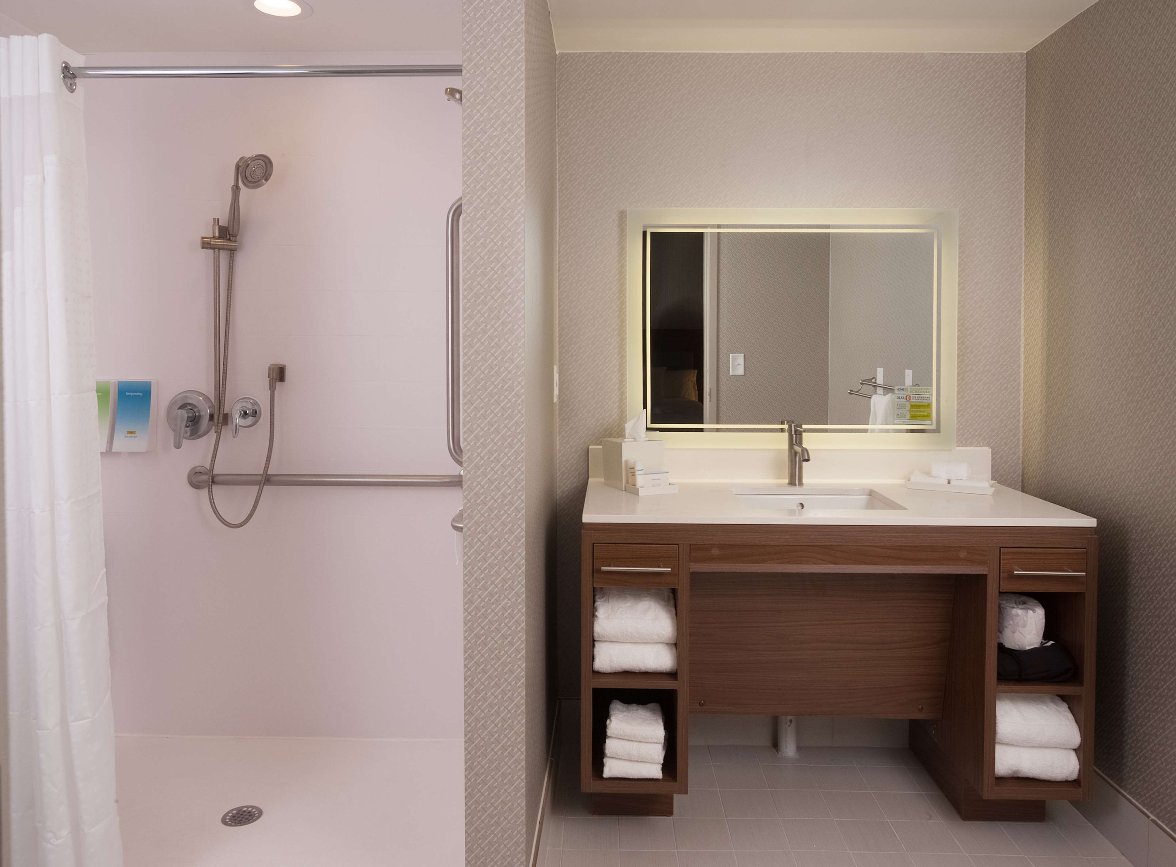 Photo - Hilton Atlanta Perimeter Suites