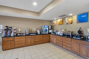 Free daily continental breakfast 