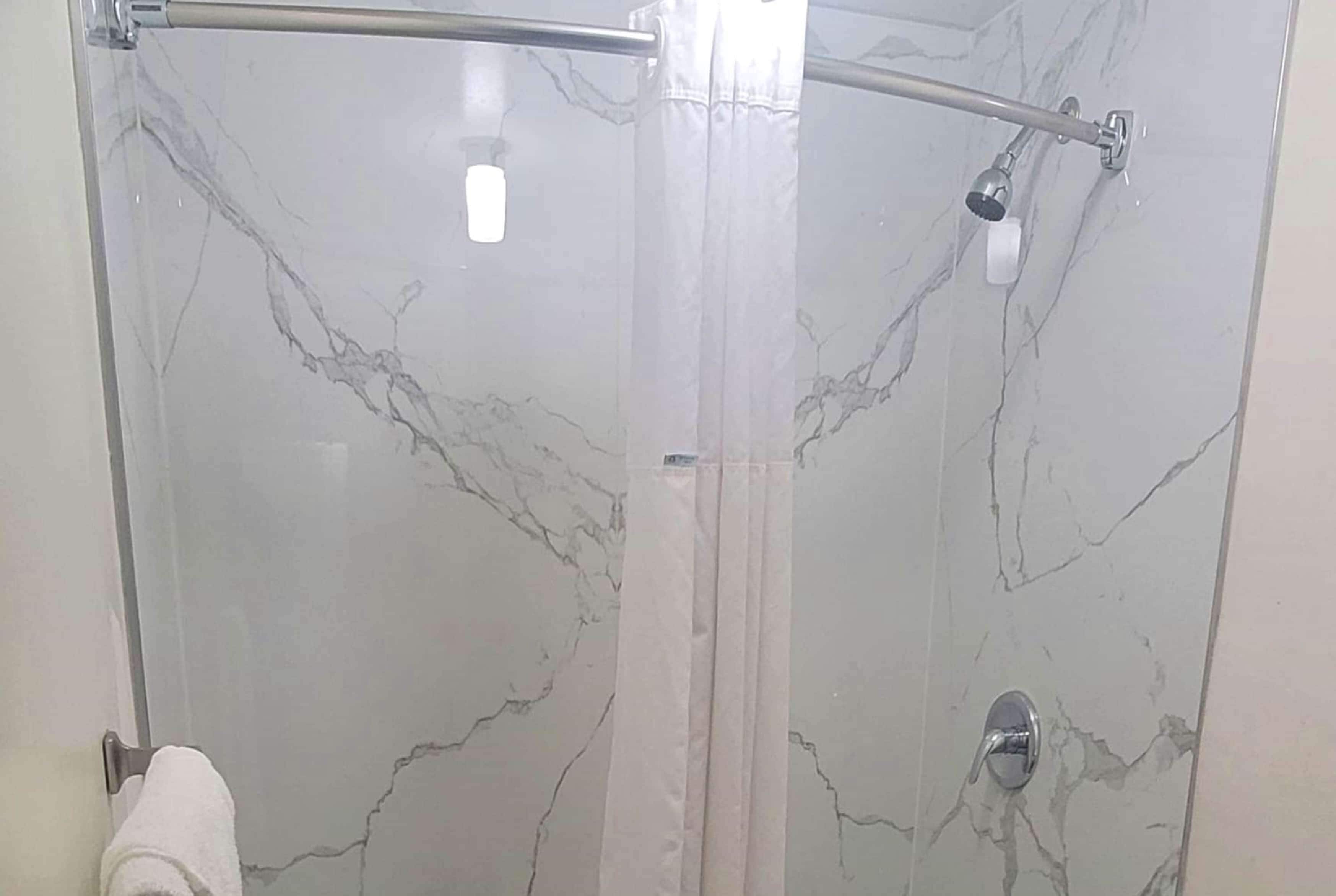 Photo - Travelodge by Wyndham San Francisco Airport North