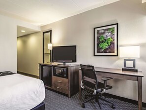 Room, 1 Queen Bed, Accessible, Non Smoking (Mobility/Hearing Impaired Accessible)