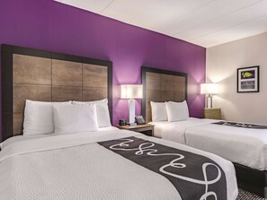 Habitación, 2 camas de matrimonio, no fumadores | Ropa de cama de alta calidad, escritorio, cortinas opacas