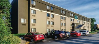 La Quinta Inn & Suites by Wyndham Warwick Providence Airport