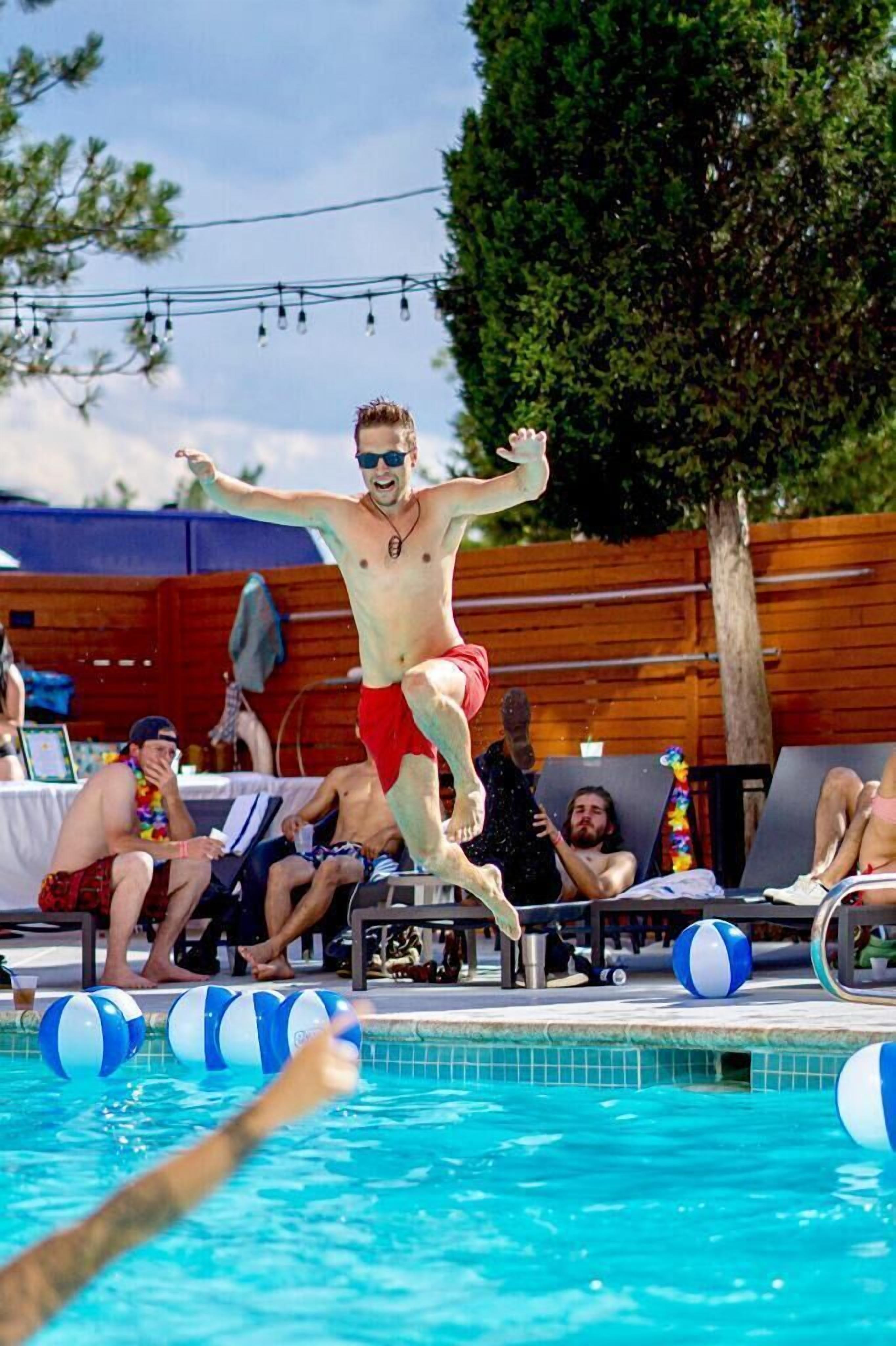 屋外プール、プール パラソル