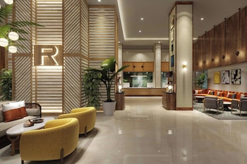 Hotel entrance and lobby at Renaissance Orlando Resort – Disney Springs® Area