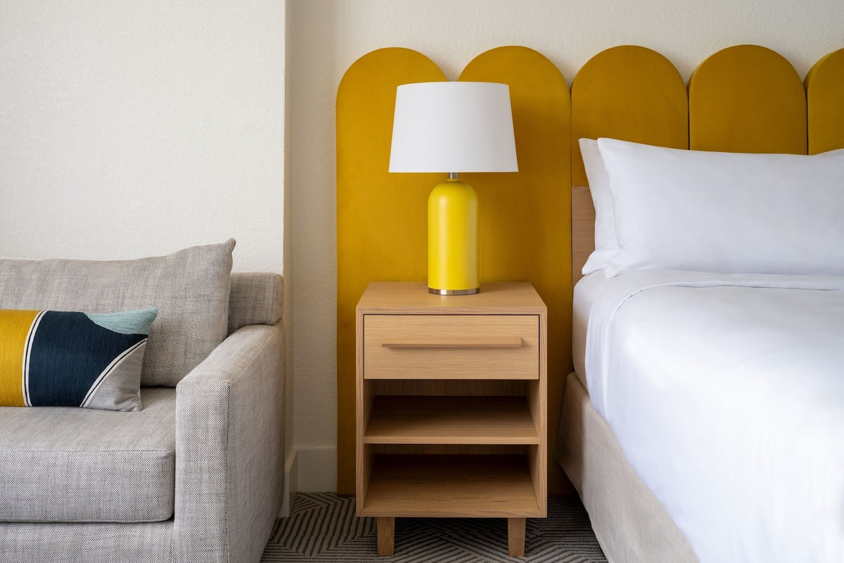 Premium bedding, Tempur-Pedic beds, in-room safe, desk