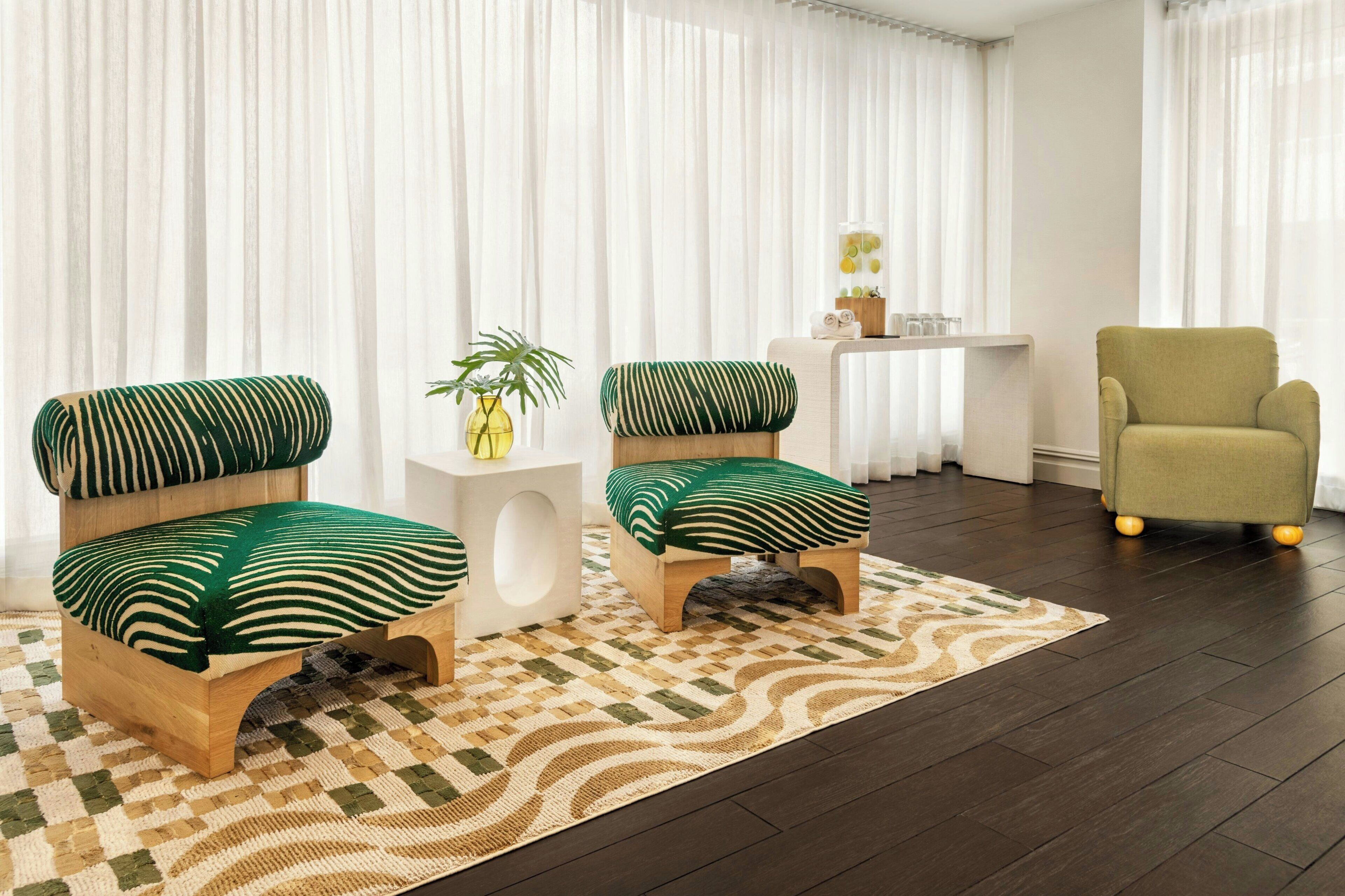 热石按摩、深层组织按摩、体膜护理、身体磨砂、面部护理、3 ???