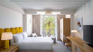 Premium bedding, Tempur-Pedic beds, in-room safe, desk