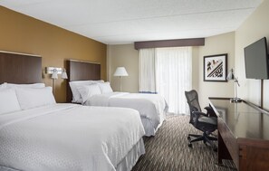 In-room safe, desk, blackout drapes, iron/ironing board - Four Points by Sheraton Buffalo Grove (Buffalo Grove)