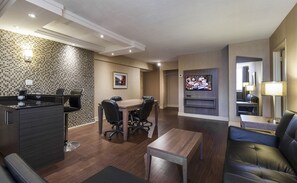 Executive Suite, 1 King Bed