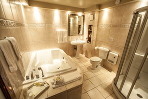 Presidential Suite, 1 King Bed | Jetted tub