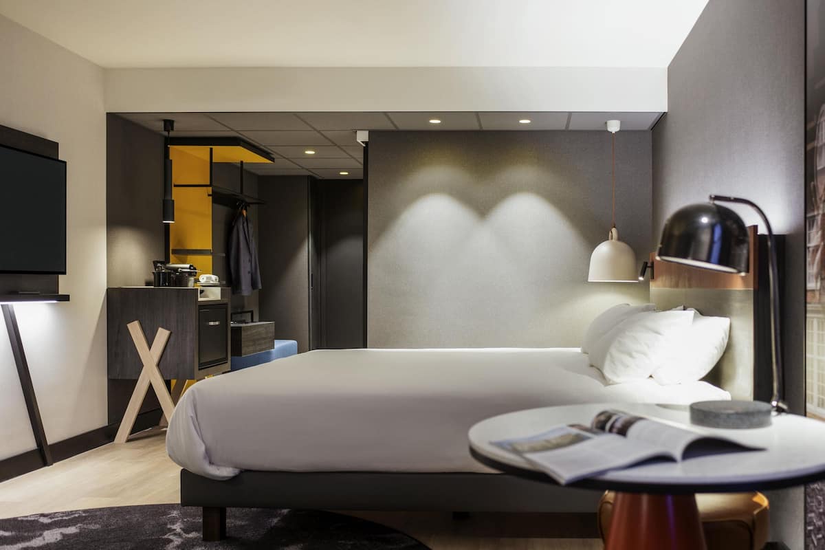 In-room safe, desk, laptop workspace, blackout drapes