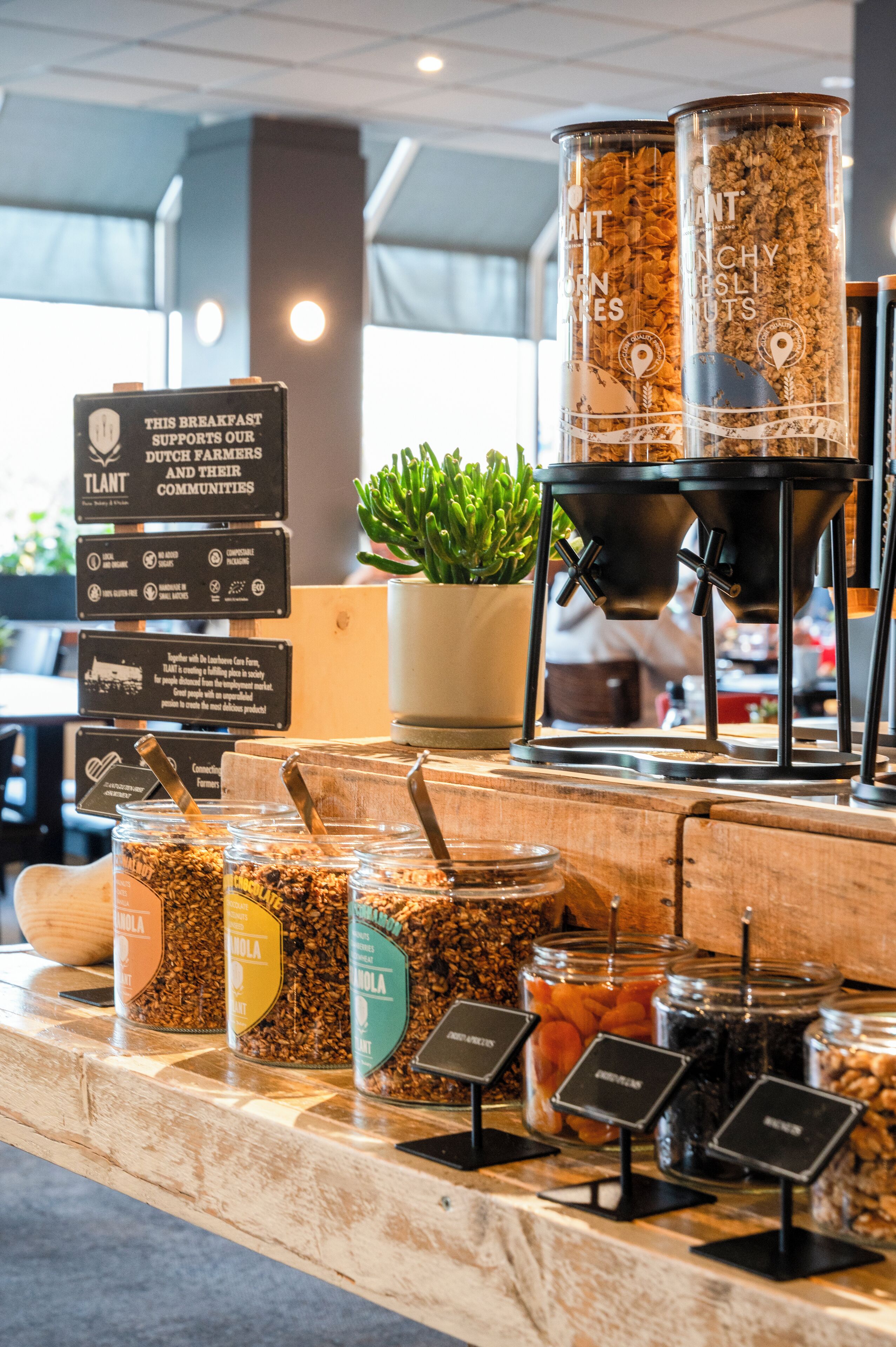 daily buffet breakfast (eur 25.50 per person)